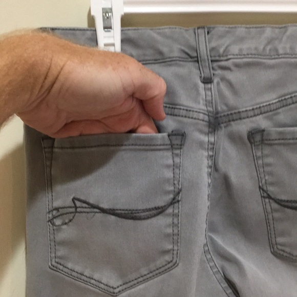 Gloria Vanderbilt grey pant - Picture 7 of 11